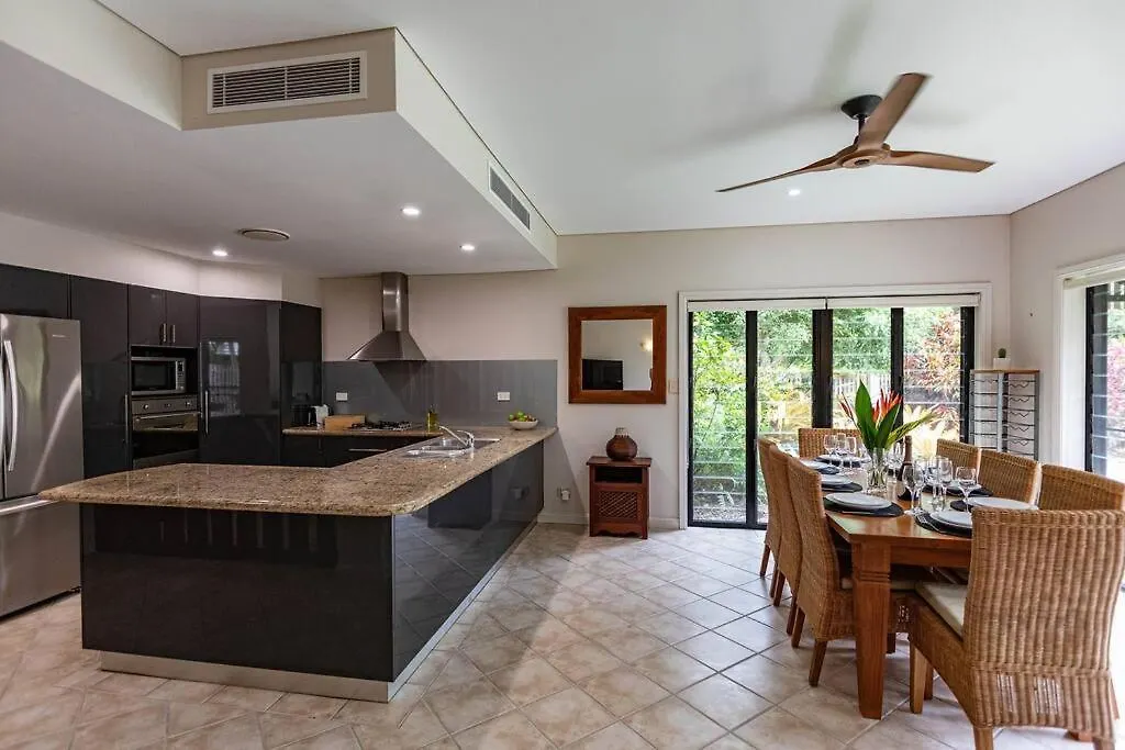 Eden Retreat - Port Douglas Villa